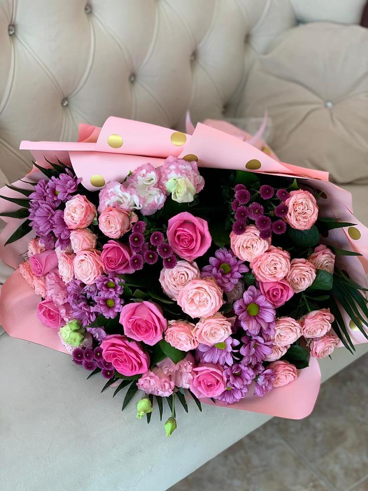 Букет цветов из: Хризантемы, Розы и Лизиантусы в Александровке Наро-Фоминск