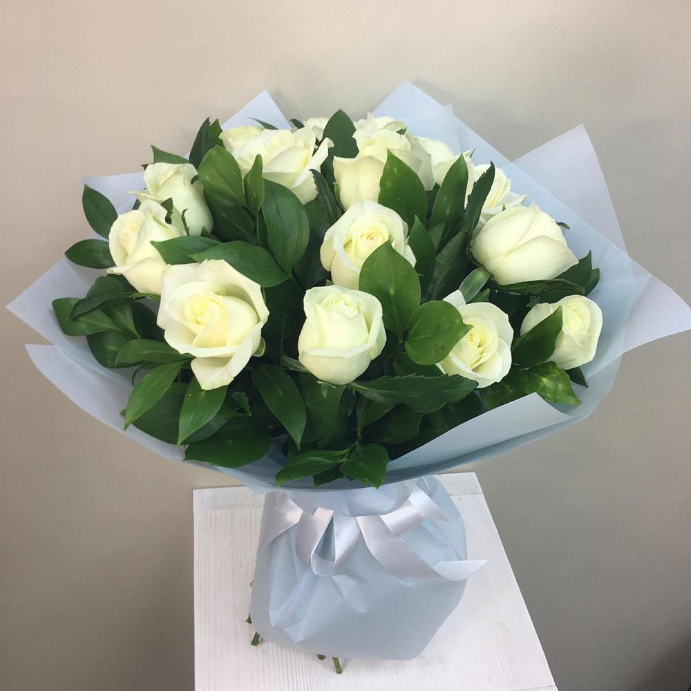 Букет 15 Белых роз Проуд в Александровке Наро-Фоминск