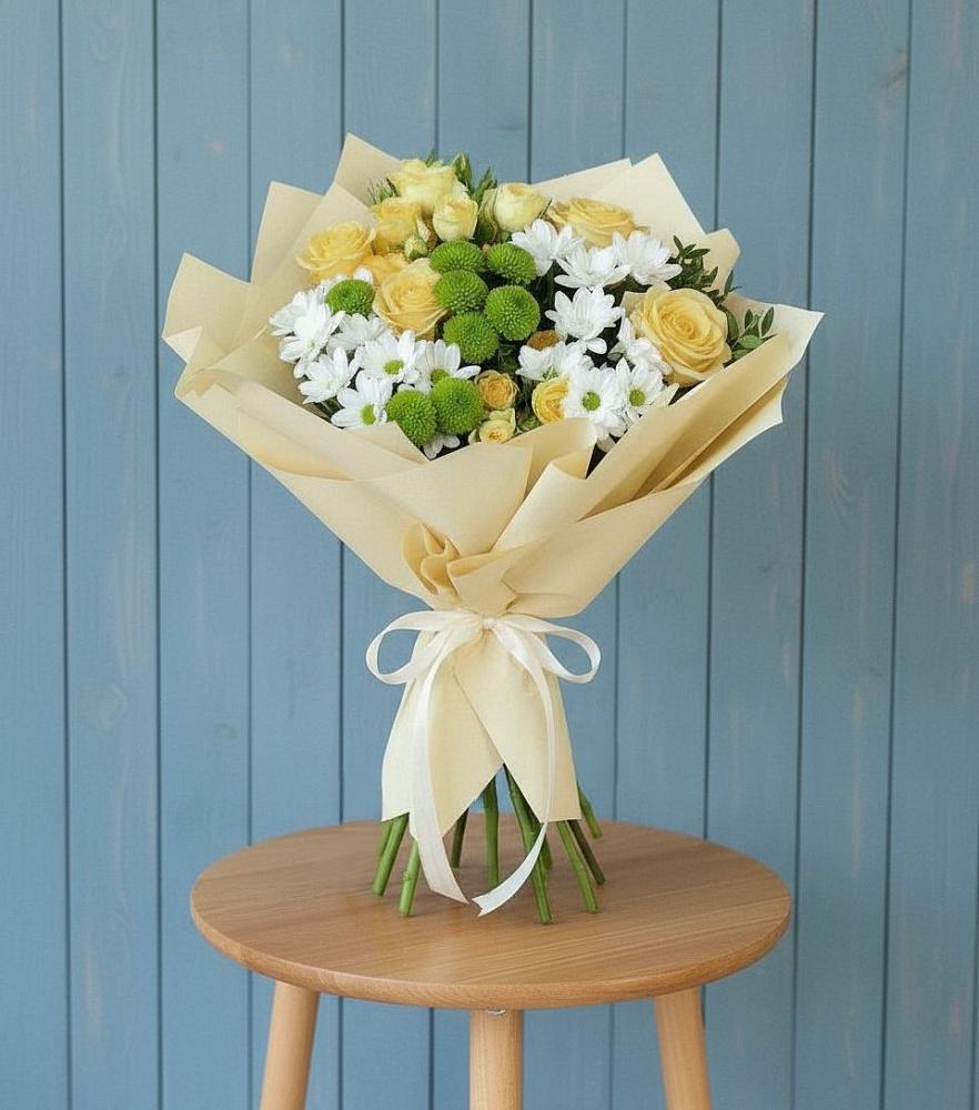 Букет цветов из: Хризантемы и Розы в Александровке Наро-Фоминск