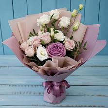 Букет цветов из:  Розы и Лизиантусы в Александровке Наро-Фоминск