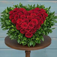 Цветочная композиция из Розы в виде сердца в Александровке Наро-Фоминск