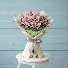 Букет цветов из:  Орхидеи и Розы в Александровке Наро-Фоминск