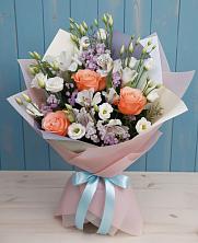 Букет цветов из:  Лизиантусы, Розы, Альстромерии и Гипсофила в Александровке Наро-Фоминск