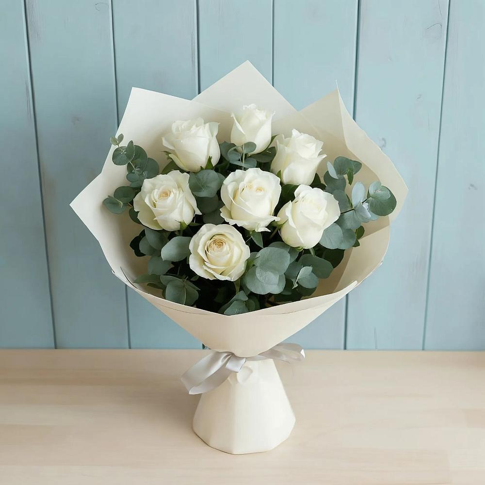 Букет Белые розы в Эвкалипте в Александровке Наро-Фоминск