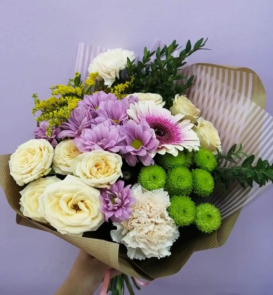 Букет цветов из: Хризантемы, Розы, Гвоздики и Герберы в Александровке Наро-Фоминск