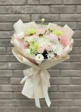 Букет цветов из:  Гвоздики, Розы, Лизиантусы и Хризантемы в Александровке Наро-Фоминск