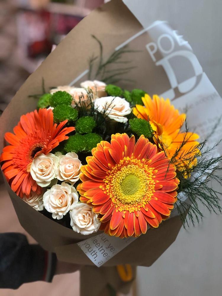 Букет цветов из: Герберы, Хризантемы и Розы в Александровке Наро-Фоминск