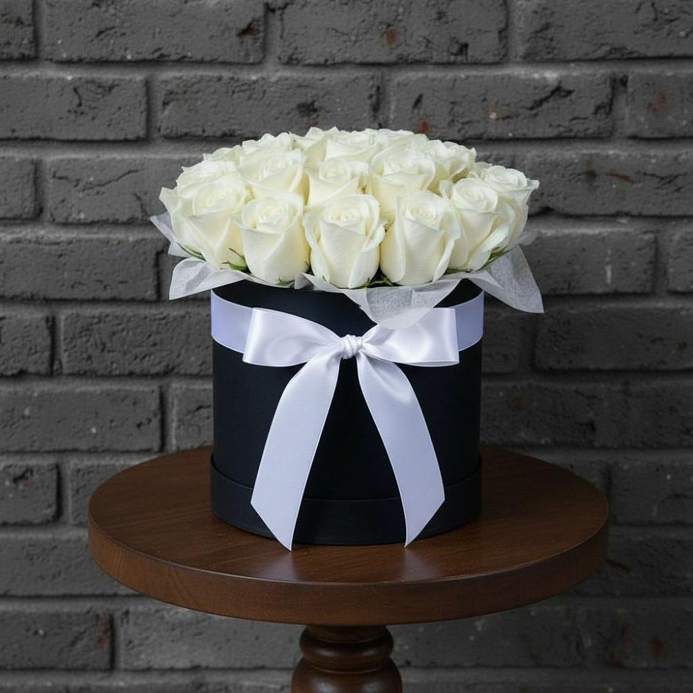 Цветочная композиция из Розы в шляпной коробке в Александровке Наро-Фоминск