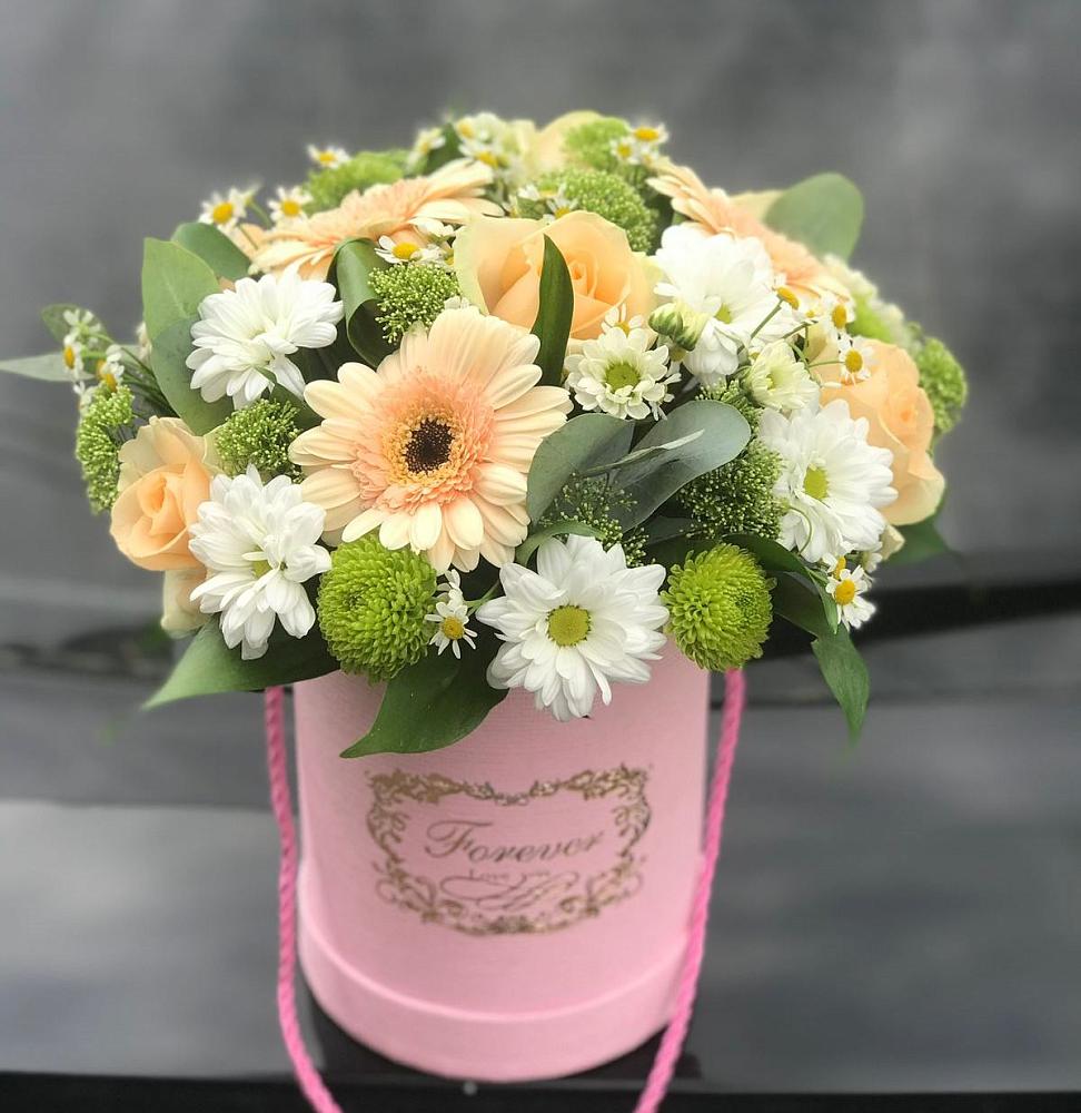 Цветочная композиция из Розы, Герберы и Хризантемы в шляпной коробке в Александровке Наро-Фоминск