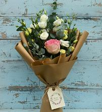 Букет цветов из:  Розы и Лизиантусы в Александровке Наро-Фоминск