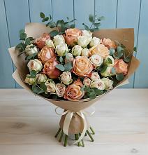 Букет цветов из:  Альстромерии и Розы в Александровке Наро-Фоминск