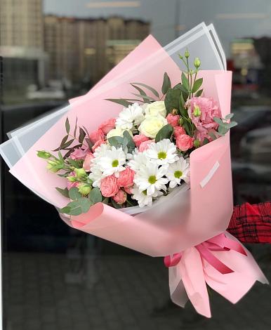 Букет цветов из: Розы, Лизиантусы и Хризантемы в Александровке Наро-Фоминск
