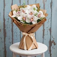 Букет цветов из:  Орхидеи и Розы в Александровке Наро-Фоминск